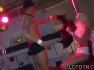 Cachonda portuguesa polo bailarín folla un gifted estriptista